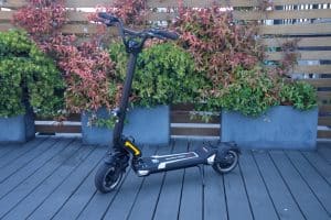 one of the longest range electric scooters under 1000 dollars