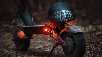 e scooter helmet thumb