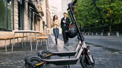 segway ninebot f3 electric scooter lifestyle couple city.jpg