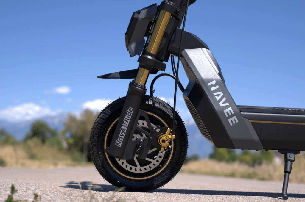 Navee NT5 Ultra X: Quick Review & Test Data 2 Navee NT5 Ultra X trailing-arm front suspension